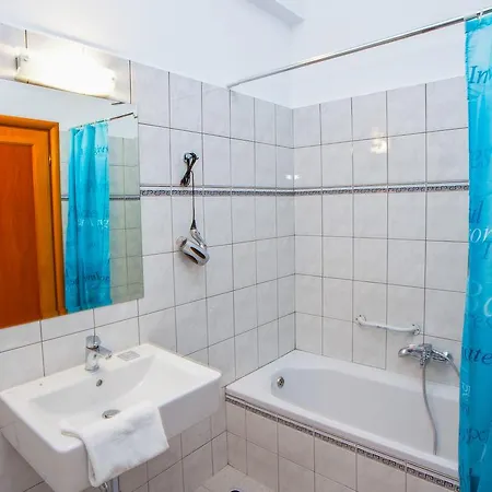 Hotel Ledras Hotel 4*