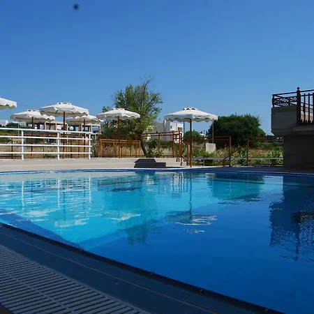 Hotel Ledras Отель Геннади