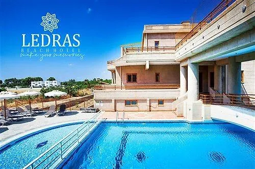 Отель Ledras 4*