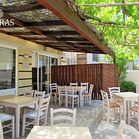 Ledras Hotel 4*